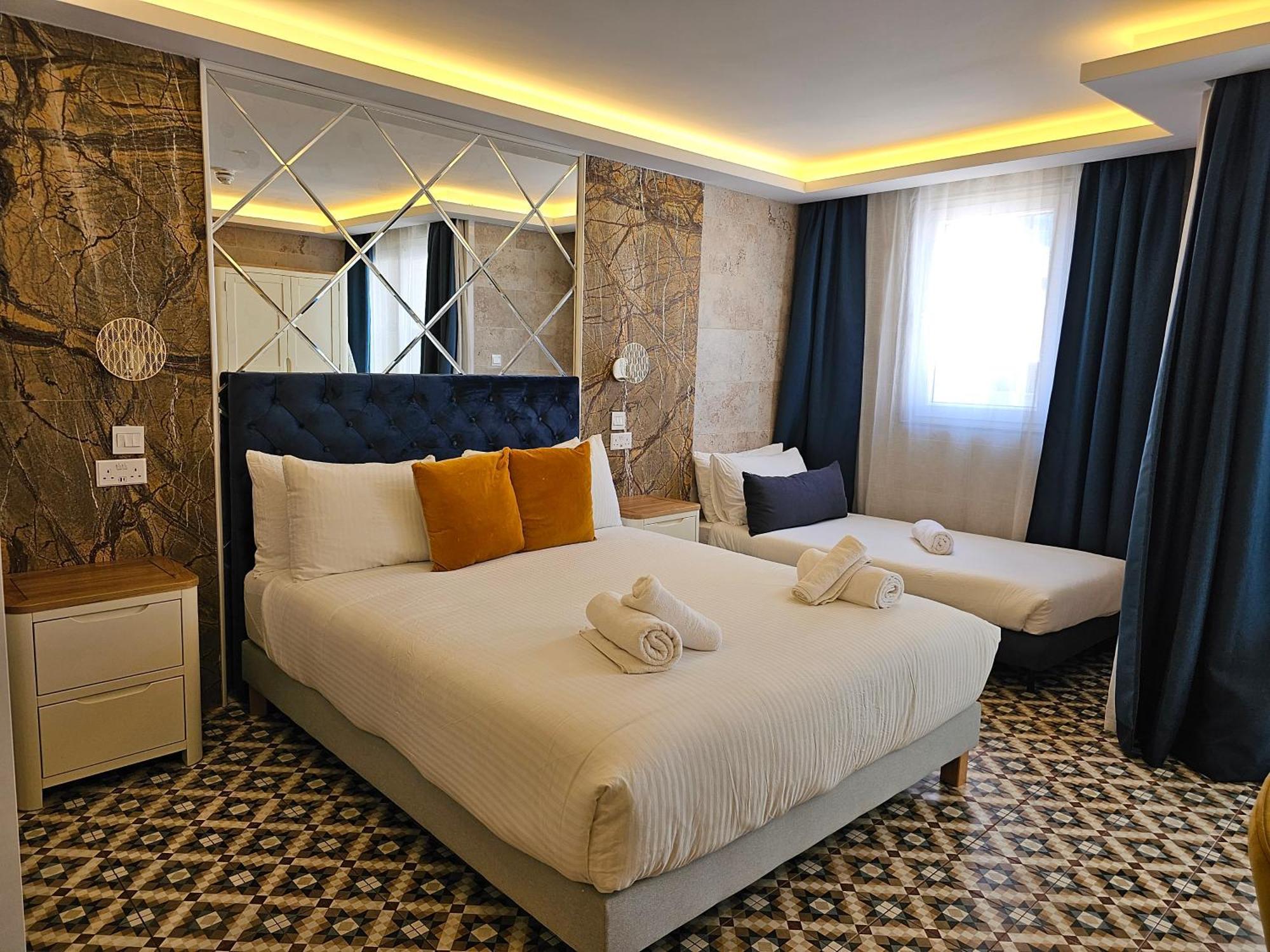 Balcony Hotel Saint Julian's ภายนอก รูปภาพ