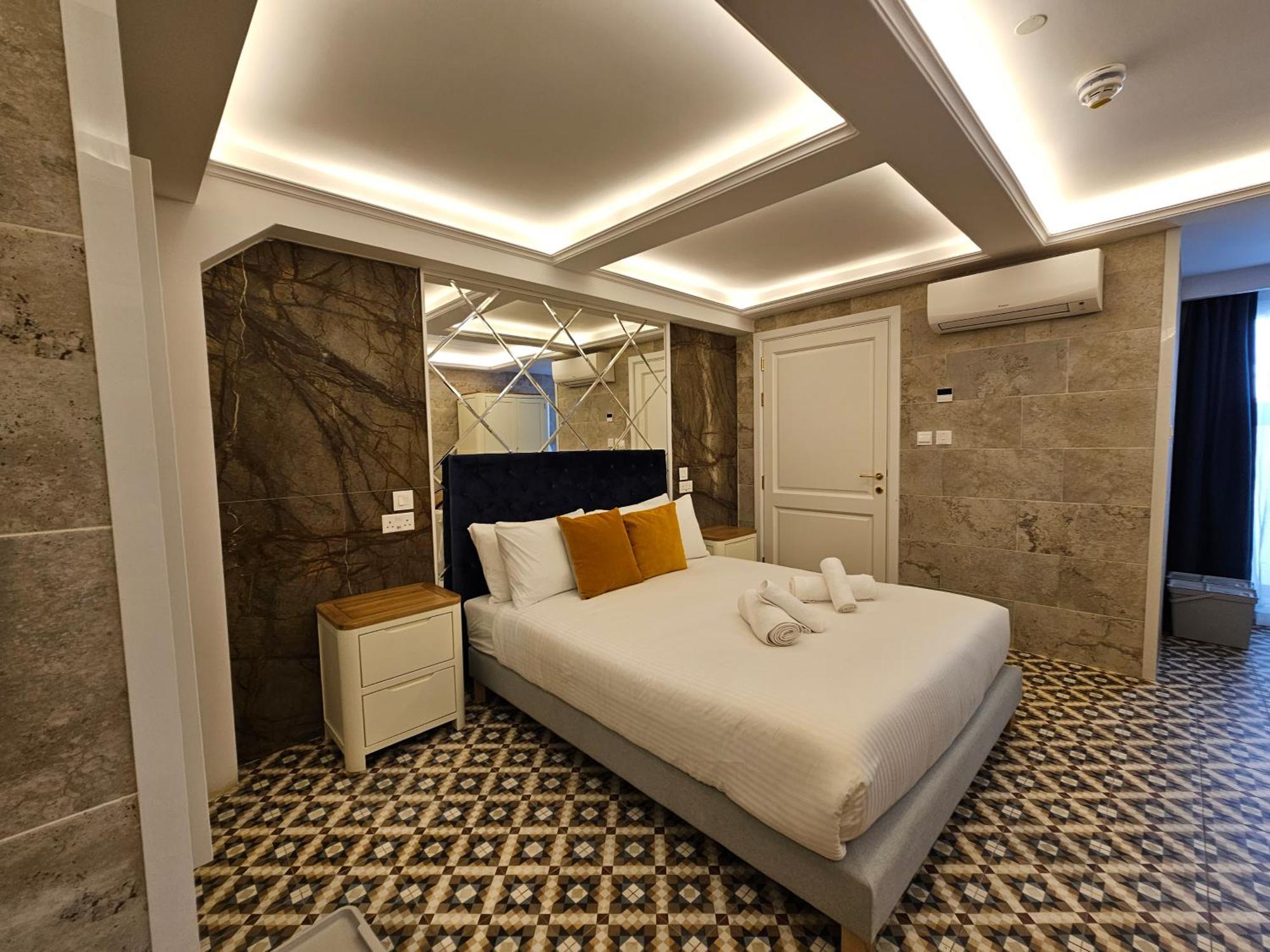 Balcony Hotel Saint Julian's ภายนอก รูปภาพ