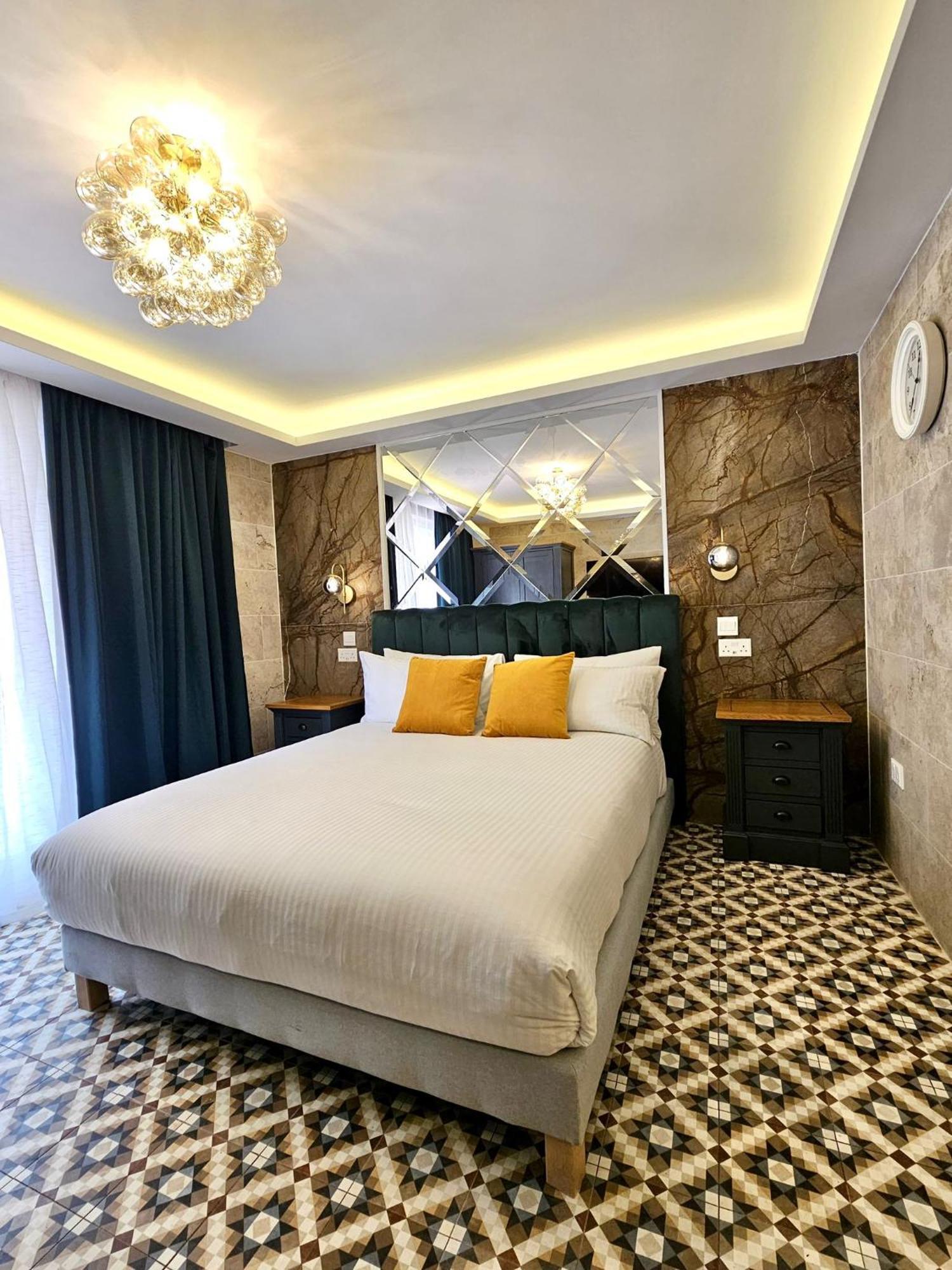 Balcony Hotel Saint Julian's ภายนอก รูปภาพ